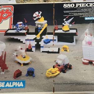 Space Alpha Building Set - Red, Blue, Yellow